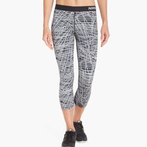Nike Pro Cool Tracer Capris Womens Size XS Black White Training Leggings Workout